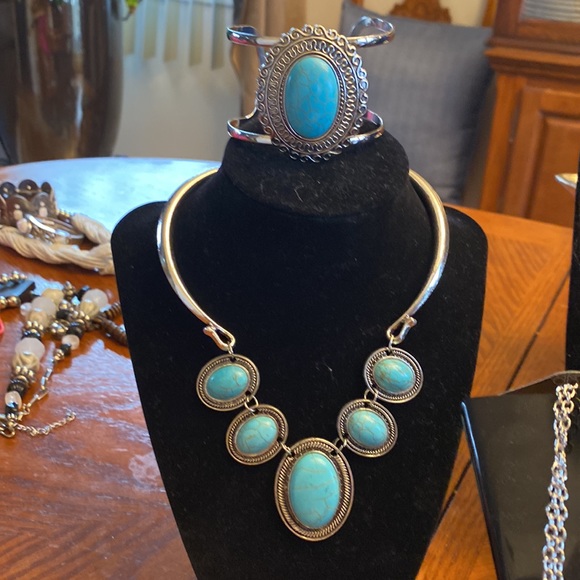 Everything must go sale - Picture 5 of 7